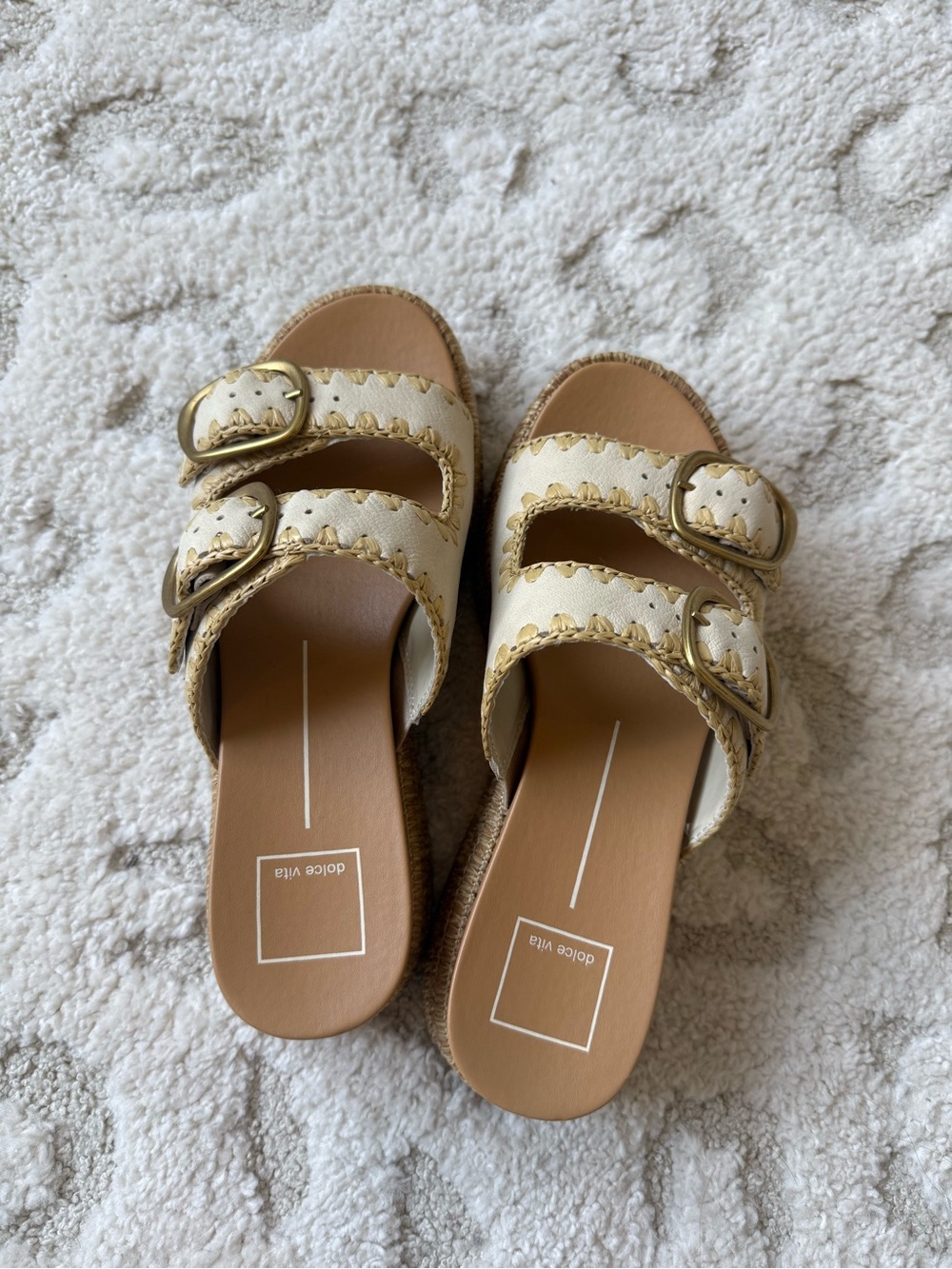 Dolce Vita Wanika Sand Nubuck Platform Sandals *never worn brand new* - Picture 4 of 5